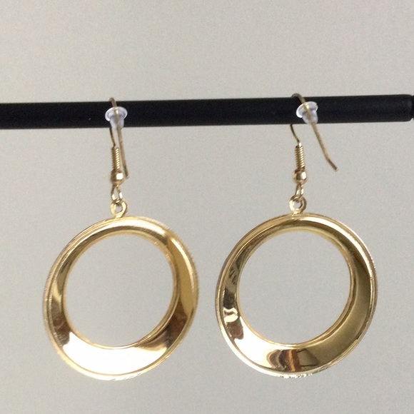 Vintage Classic Enamel Hoop Earrings - Picture 2 of 3